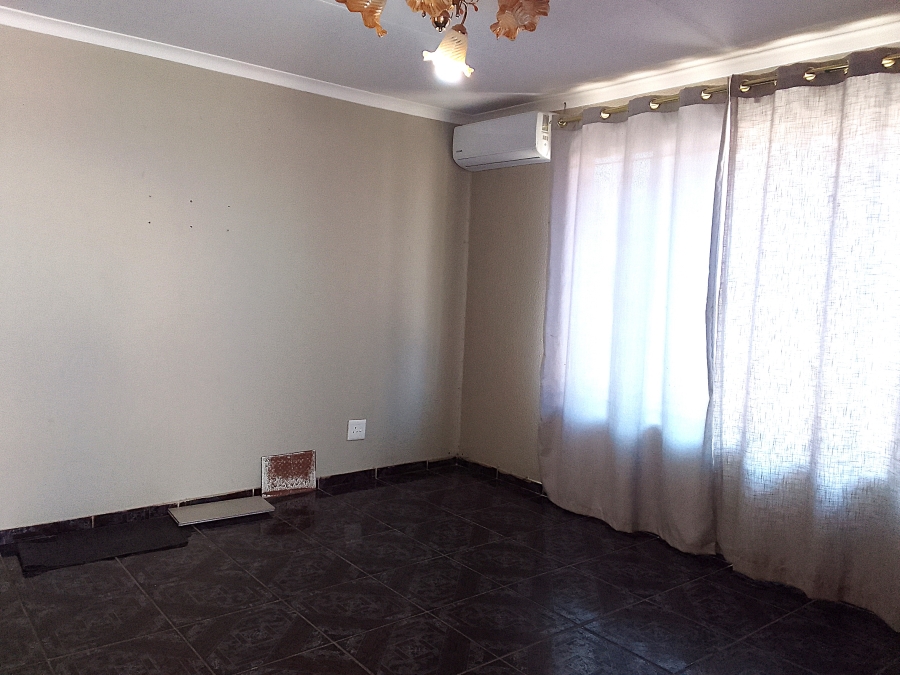 To Let 3 Bedroom Property for Rent in Geelhoutpark North West